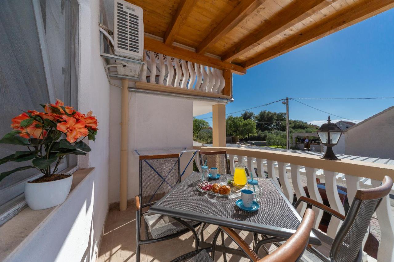 Apartmani Dada Biograd Na Moru Exterior photo