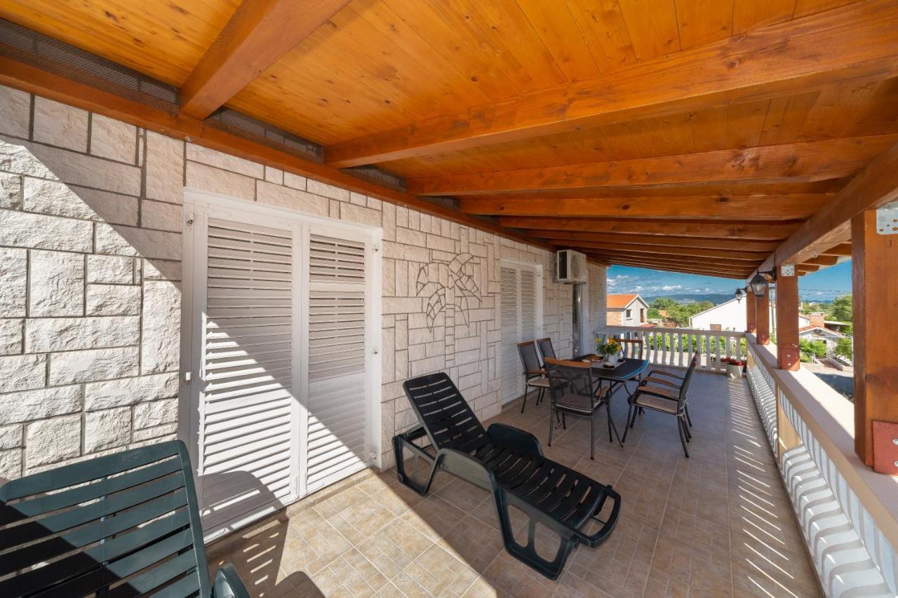 Apartmani Dada Biograd Na Moru Exterior photo